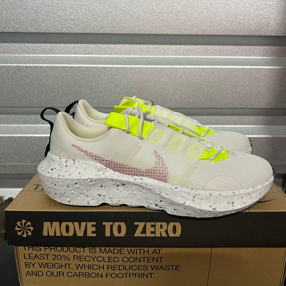 Nike crater impact Sz 9 women athletic nwt